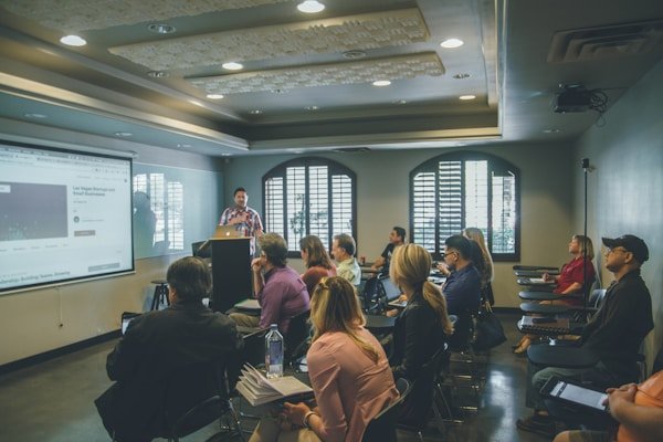 About EducationistGuru